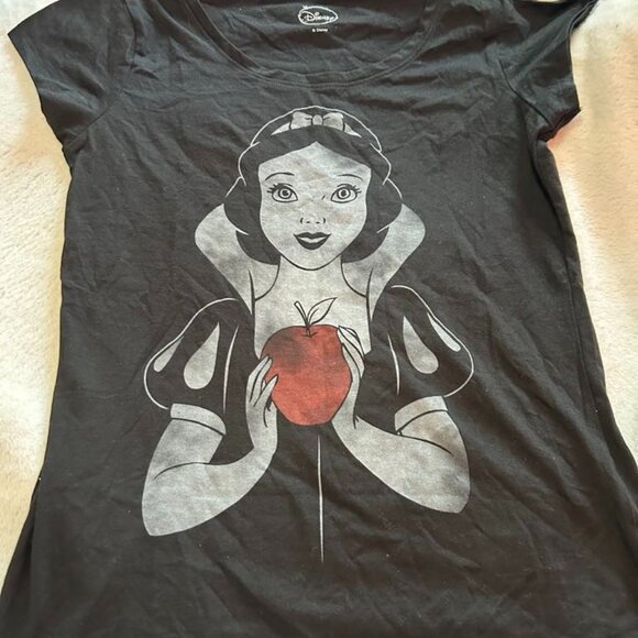 Disney -Snow White Tee - Picture 1 of 3